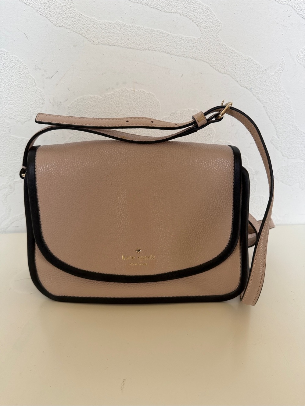 Kate Spade Ward Place Ivy Leather Crossbody Bag Beige Black Trim